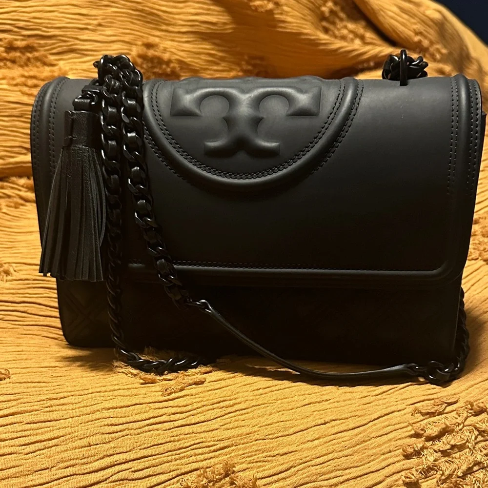 Black Leather Chain Shoulder Bag - Picture 1 of 3